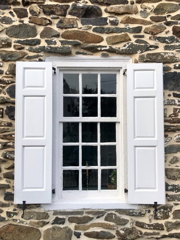 Fenêtre sur mesure en Savoie : pourquoi confier votre projet à un professionnel expérimenté ?